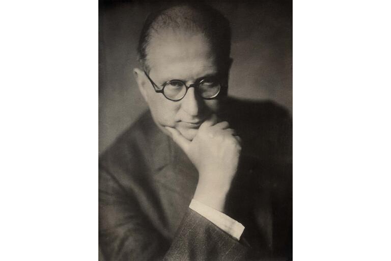 Schwarz-Weiß-Porträt von Hugo Sinzheimer